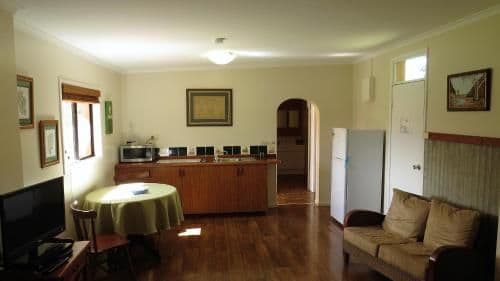 Queen Room with Spa Bath