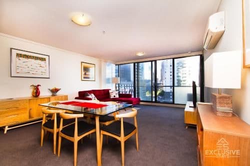 Deluxe Three-Bedroom Two Bathroom Apartment
