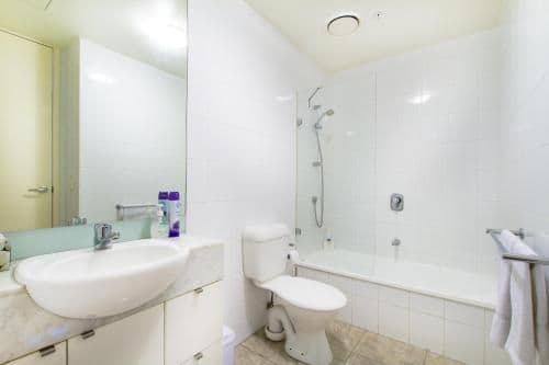 Deluxe Three-Bedroom Two Bathroom Apartment