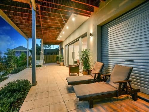 Four-Bedroom Holiday Home - River Front