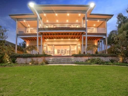 Four-Bedroom Holiday Home - River Front