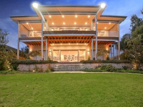 Four-Bedroom Holiday Home - River Front