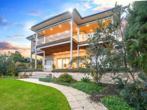 Four-Bedroom Holiday Home - River Front