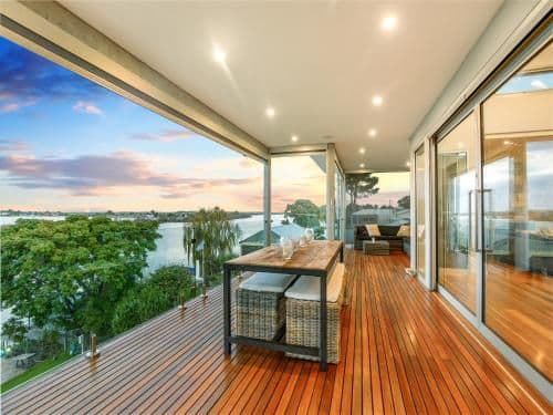 Four-Bedroom Holiday Home - River Front