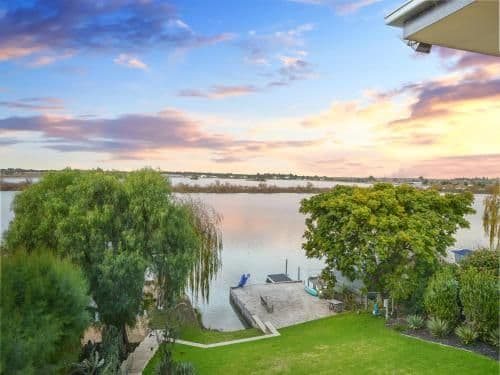 Four-Bedroom Holiday Home - River Front