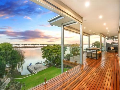 Four-Bedroom Holiday Home - River Front