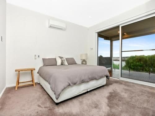 Four-Bedroom Holiday Home - River Front