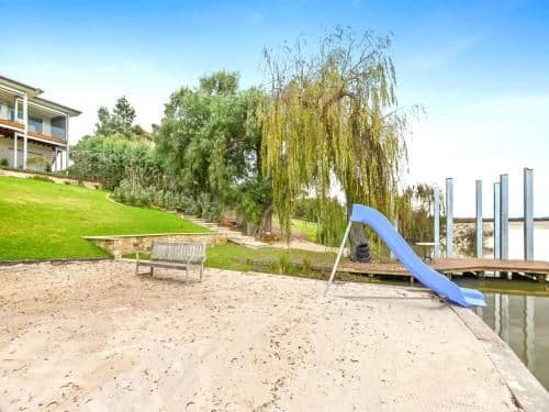 Four-Bedroom Holiday Home - River Front