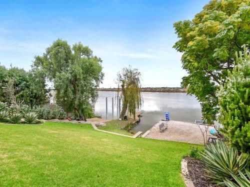 Four-Bedroom Holiday Home - River Front
