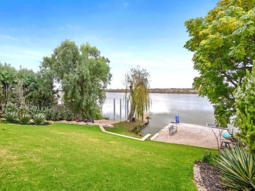 Four-Bedroom Holiday Home - River Front
