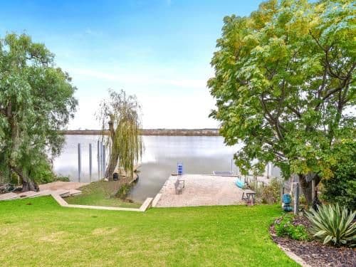 Four-Bedroom Holiday Home - River Front