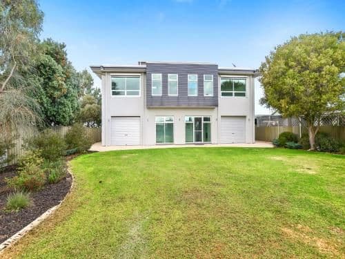 Four-Bedroom Holiday Home - River Front