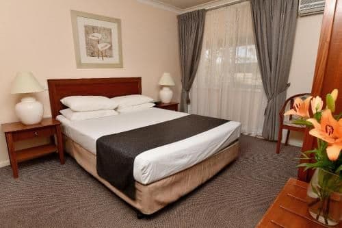 Queen Room with Spa Bath