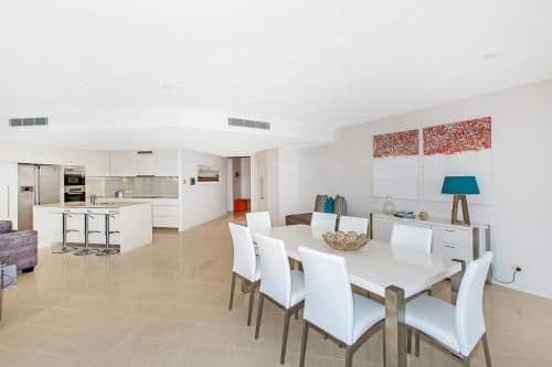 Seven-Bedroom Apartment
