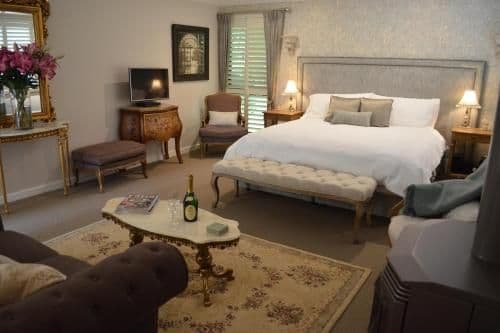 Deluxe Apartment