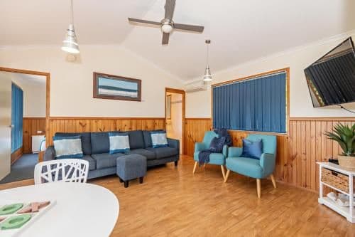 Lake View Cottage