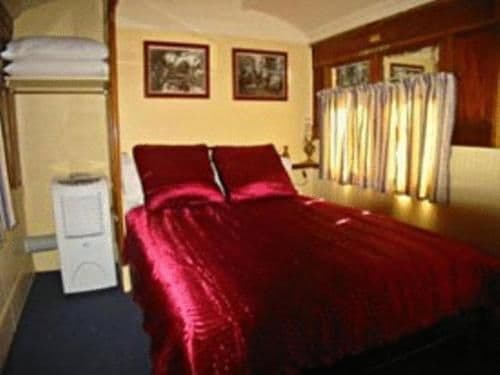 Overland - One-Bedroom Train Carriage