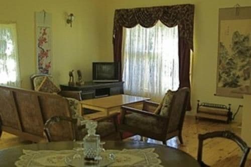 Olive - Two-Bedroom Cottage
