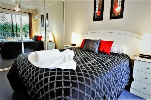 One-Bedroom Apartment with Garden View
