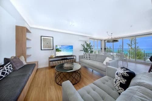 Deluxe Apartment