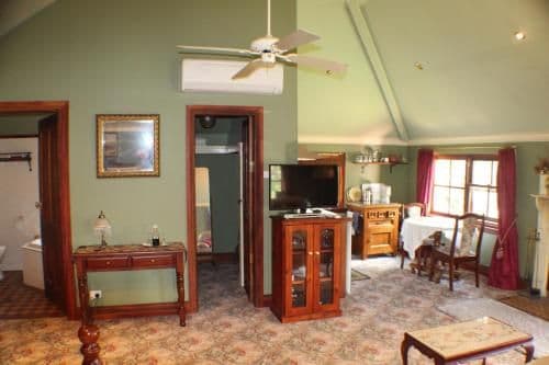 Suite with Mountain View