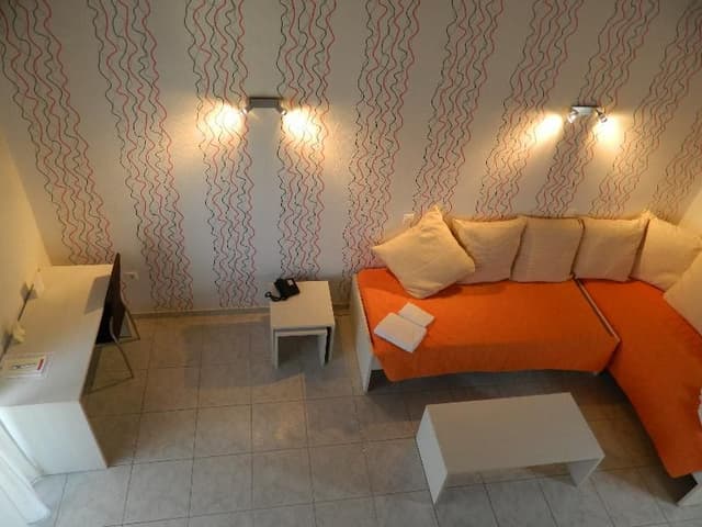 APARTMENT DUPLEX
