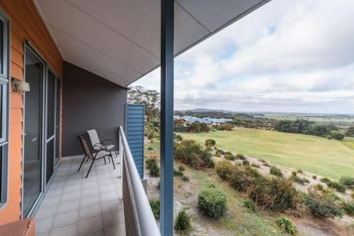 Deluxe Three-Bedroom Apartment with Spa Bath