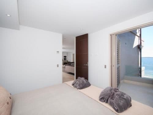 Luxury Two Bedroom Apartment - First Level 204