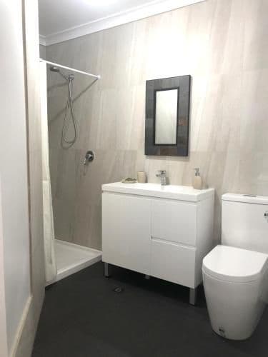 Apartment - 6 Beds