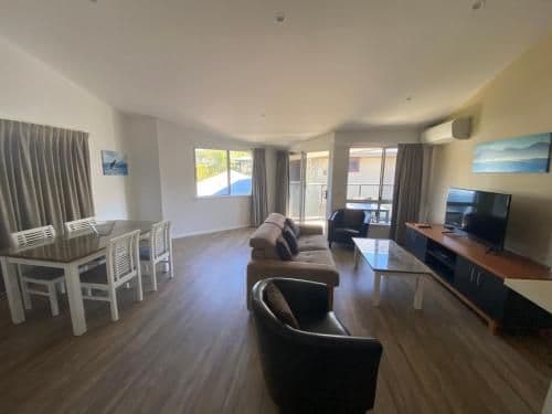 One-Bedroom Apartment Street Side