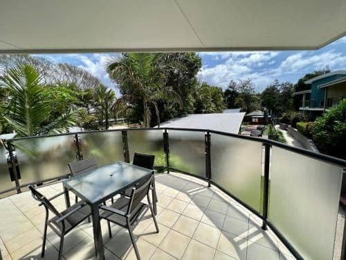 One-Bedroom Apartment Pool Side