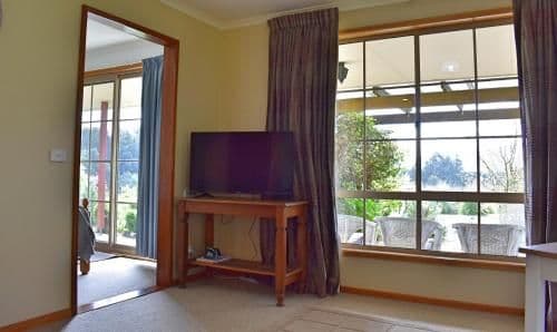 Apartment with Mountain View