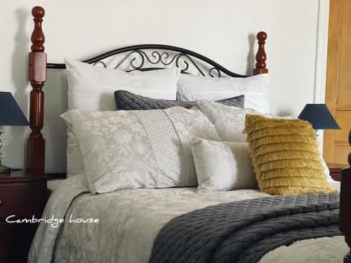 Sarah Double Room with Private Bathroom