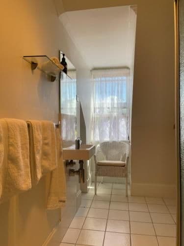 Mary Double Room with En-suite Bathroom 