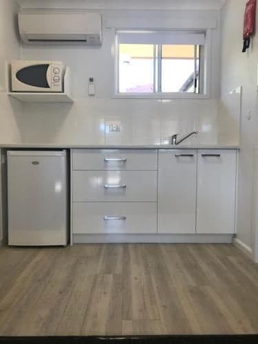 Deluxe King Room with Kitchenette