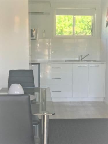 Deluxe King Room with Kitchenette