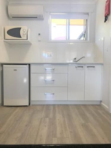 Deluxe King Room with Kitchenette