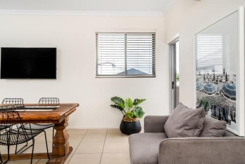 One-Bedroom Studio