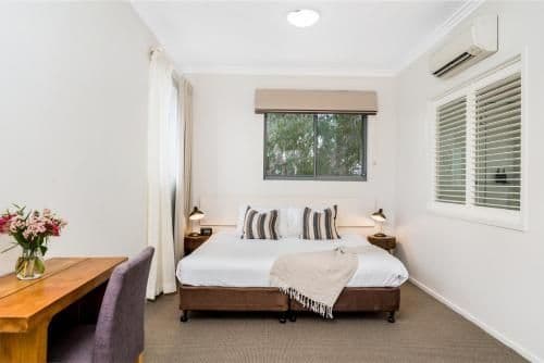 One-Bedroom Studio