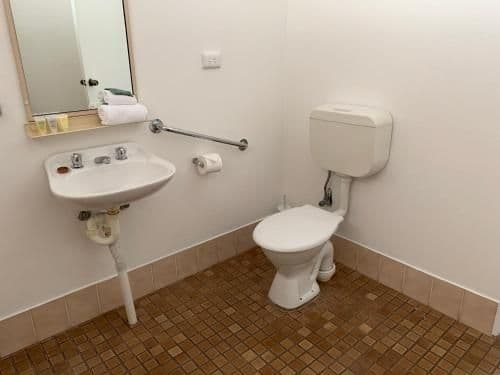 Queen Room - Disability Access