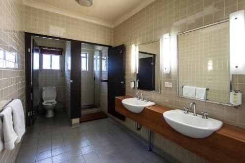 Budget Single Room with Shared Bathroom (Can be noisy as located above Hotel Bar)