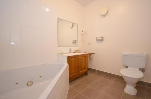 Deluxe King Spa Twin Room