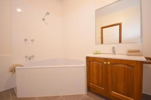 Deluxe King Spa Twin Room