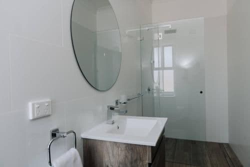 Queen Room with Private Bathroom
