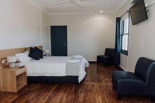Queen Room with Private Bathroom