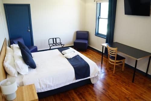 Queen Room with Private Bathroom