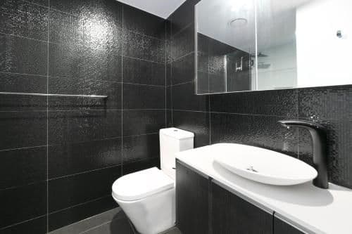 One-Bedroom Apartment with Balcony
