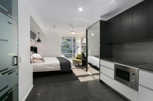 Studio with Spa Bath