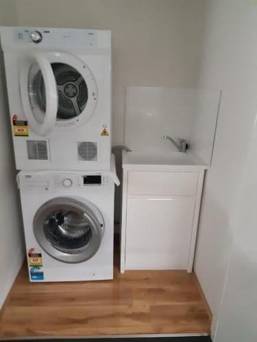 Upstairs Apartment (No Children) - Lodge 2