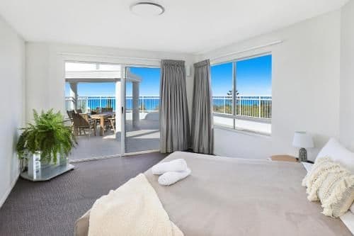 Three-Bedroom Apartment - Penthouse